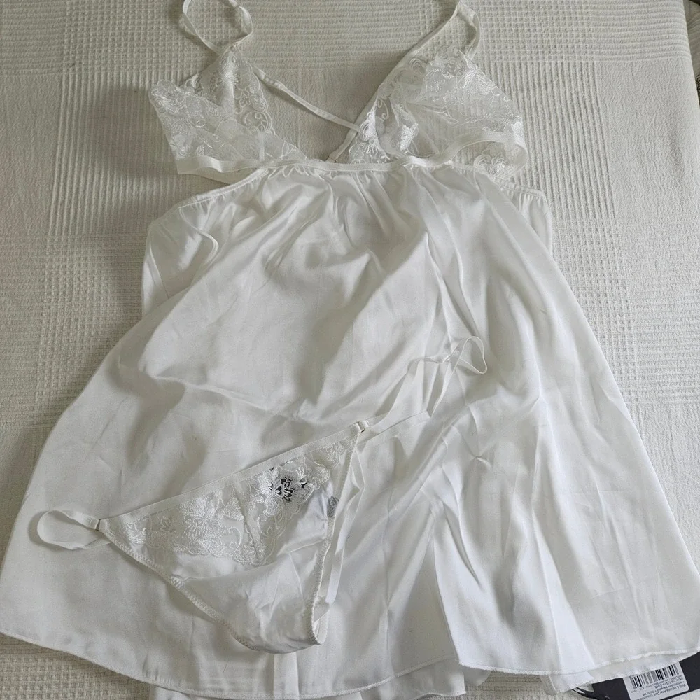 NEW Wolf & Whistle Lola Satin Babydoll Thong Set Sz 14 White‎ Chemise Lace NWT